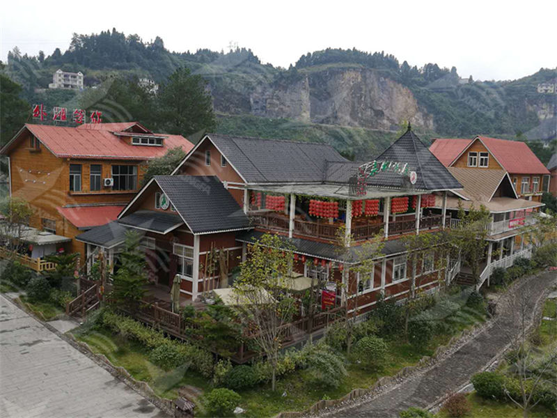 選擇合成樹(shù)脂瓦，為南方屋頂雨季防水護航